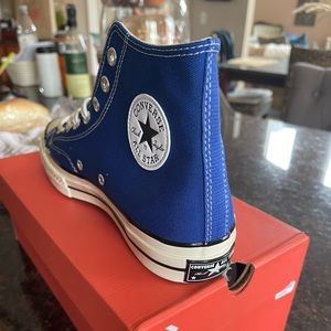 Men’s Converse Chuck Taylor’s 9  new never worn